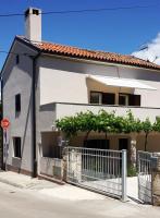House Mergi 2 - B&B