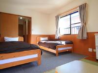 Vierbettzimmer mit eigenem Bad