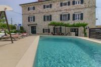 Cozy villa Zita with private pool near town center - Chambres d'hôtes Poreč