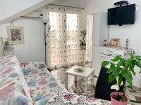 Apartamento de 1 dormitorio con balcón y vistas al mar