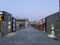 Olivujoj Villajoj - Deluxe Villa with Detached Pool House - Bed and Breakfast