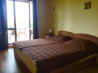 Double or Twin Room with Partial Sea View