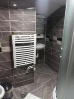 Vierpersoonskamer met Badkamer