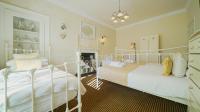 The Old Tramhouse Self Catering Traditional Charming Apartments Located In The Heart Of Historic Stirling For Short-Long Stays In Stirling For Tourism & Events & Contractor Base Stays For Central Belt Area & Open To Book All Year Round - Chambres d'hôtes Stirling
