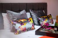 Charles Alexander Short Stay - Windmill House Apartments - B&B Lytham St Annes