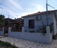 Avra House in Argalasti - B&B Argalastí