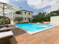 Villa Birikina with Pool - B&B Parenzo