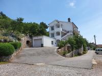 Apartment mit Balkon
