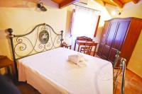 -- DeAjala B&B de Charme by Le Dimore del Borgo -- Antica e affascinante dimora nel cuore di Laconi - Colazione dei Centenari - Degustazioni - Natura Storia Spiritualità e tradizioni della Sardegna interna - Ambienti climatizzati - - Chambres d'hôtes Laconi