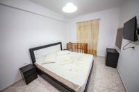 One-Bedroom Apartment with Balcony