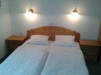 Chambre Double avec Lit d'Appoint (3 Adultes)