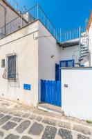 La finestra sul mare by Tizzano House - B&B Procida