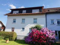 Ferienwohnung Christiane - neue, moderne Ferienwohnung mit Blick ins Grüne - B&B Ober-Abtsteinach