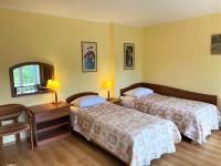 Familienzimmer mit Gartenblick