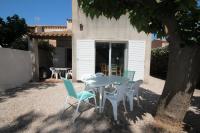 A quelques pas de la plage Belle Maison de vacances, 6 à 8 couchages, 3 chambres, balcon, jardin, parking, 50 m de la mer- PORTIRAGNES PLAGE LXBOSQD - Chambres d'hôtes Portiragnes