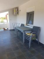Apartmani Mira Tresk otok Vir - B&B Vir