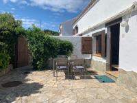 Superior One-Bedroom House
