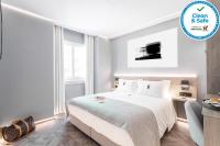 Deluxe Queen Suite