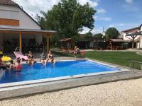 Nice Big House - Ferienwohnung Balatonfenyves