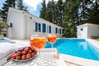 Mediterranean vacation home with pool Petrovac - B&B