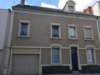 72m² avec terrasse dans demeure angevine de 2 étages - Bed and Breakfast