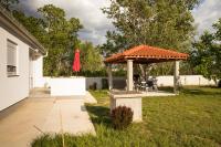 Holiday Home Višnja - B&B
