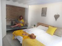 LA CASITA DEL LAUREL casa entera By Apartamentos Logrono - B&B Logroño