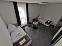 Studio Deluxe Twin Bed