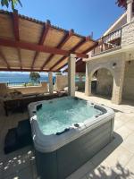 Beach Holiday Home Laura - Chambres d’hôtes Mimice