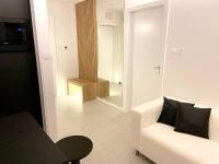 Deluxe One-Bedroom Apartment with Balcony and Sea View