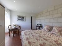 Kamer met Kingsize Bed en Uitzicht op de Tuin