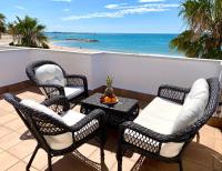 House in front of the beach with sea view - Ferienwohnung Cambrils