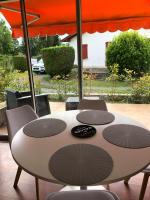 Appartement cosy, en rez de chaussée, en plein centre de CAmbo les Bains - B&B Cambo-les-Bains