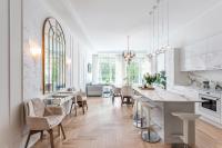 Jogailos Residence peaceful Old Town luxury 3 bdr, 2 bthr, FREE GARAGE, top-speed WIFI - Bed and Breakfast Vilnius