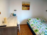 Dreibettzimmer mit Bad