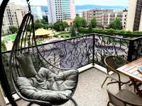 Appartement met Uitzicht op het Zwembad 