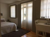 Estudio con balcón
