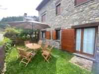 Fantástico Apartamento con jardín en Castiello de Jaca VUT HU-20-007 - Chambres d'hôtes Castiello de Jaca