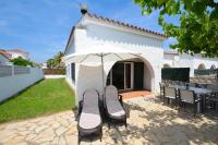 Casas Montgrí - B&B Empuriabrava