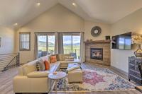 Mountain-View Townhome Less Than 20 Mi to Winter Park! - B&B