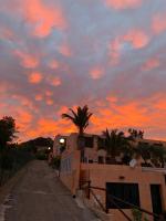 Free Beach Holiday Home - B&B