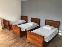 Gîte Manava - grande maison avec jardin en centre ville - B&B Valognes
