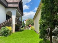 Szomszéd Ház - B&B