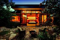 Sticky Rice Villas - Bed and Breakfast