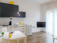 Comfort One Bedroom Apartment with Garden View