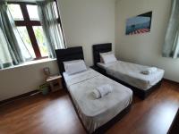 Doppel-/Zweibettzimmer mit Gemeinschaftsbad