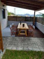 T&A Apartment,near the sea. - Ferienwohnung Marathon