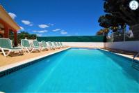 Villa Mikael - Free Wi-Fi - Aircon - Private Pool by bedzy - B&B