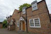George Hudson Court Apartments - Bed and Breakfast