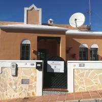 Burriana Holiday Apartments - Bed and Breakfast Nerja